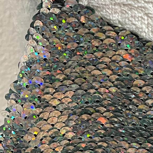 New Sparkle Grey Plush Mermaid Tail Throw - Picture 4 of 8